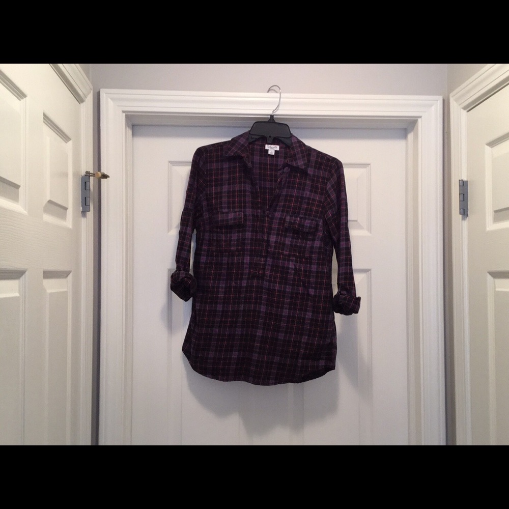 Lovely Splendid flannel pullover. Size small.